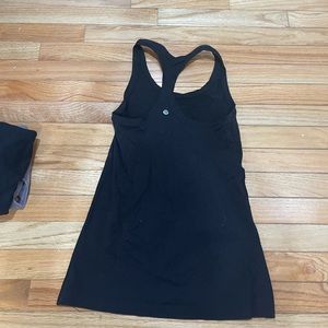 lululemon tank top!